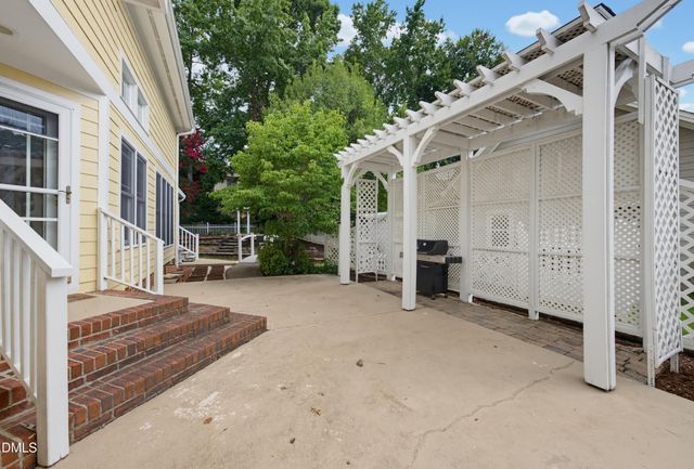 1709 Falls River Avenue, Raleigh, NC 27614