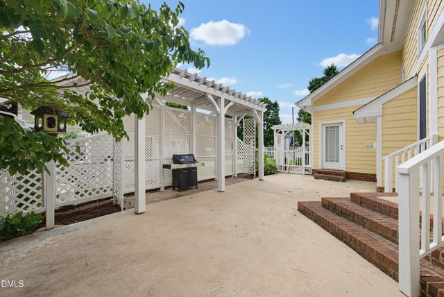1709 Falls River Avenue, Raleigh, NC 27614