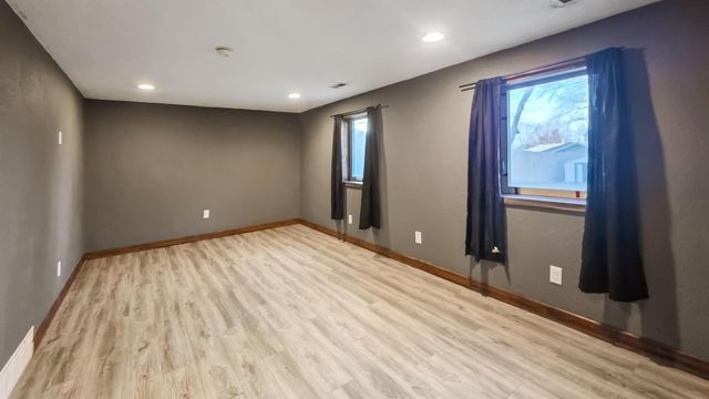 2015 Waterloo Road, Cedar Falls, IA 50613