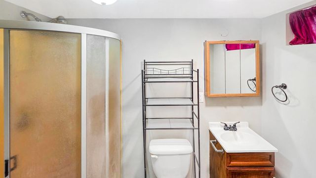 2015 Waterloo Road, Cedar Falls, IA 50613