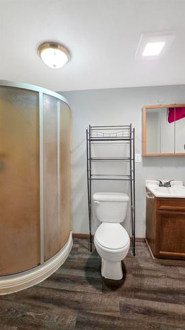 2015 Waterloo Road, Cedar Falls, IA 50613