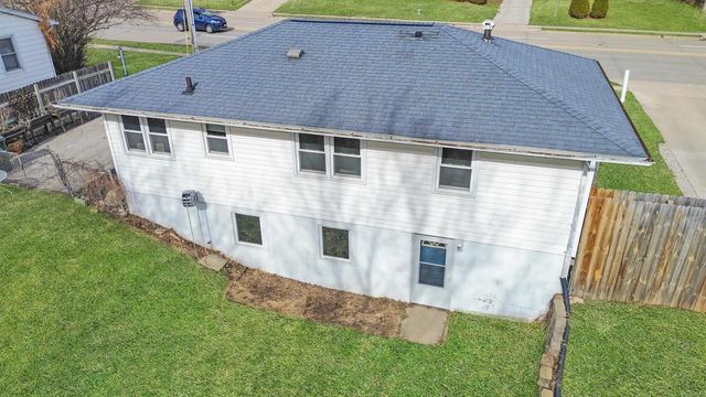 2015 Waterloo Road, Cedar Falls, IA 50613