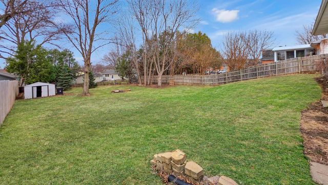 2015 Waterloo Road, Cedar Falls, IA 50613