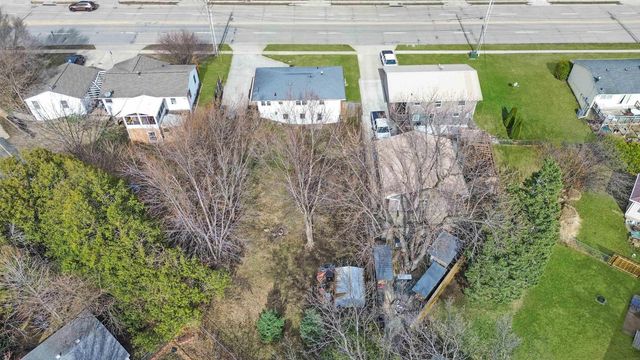 2015 Waterloo Road, Cedar Falls, IA 50613