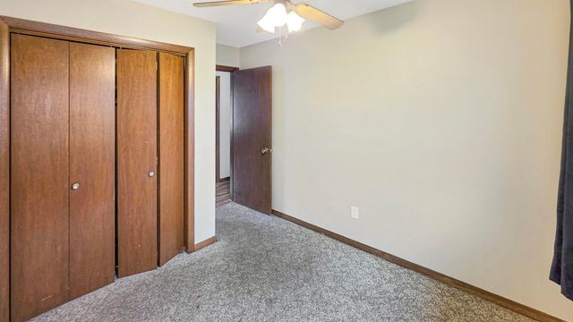 2015 Waterloo Road, Cedar Falls, IA 50613