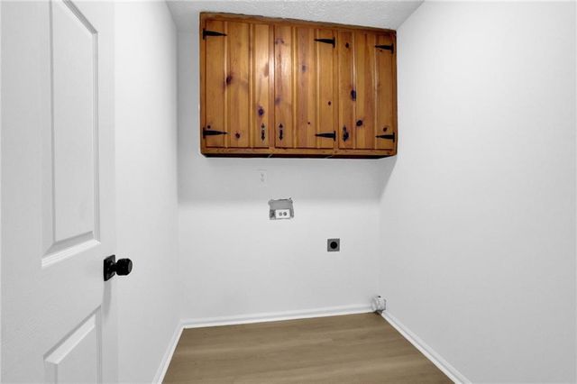 848 Burton Ridge Drive, Loganville, GA 30052