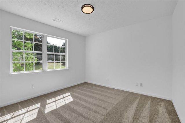 848 Burton Ridge Drive, Loganville, GA 30052