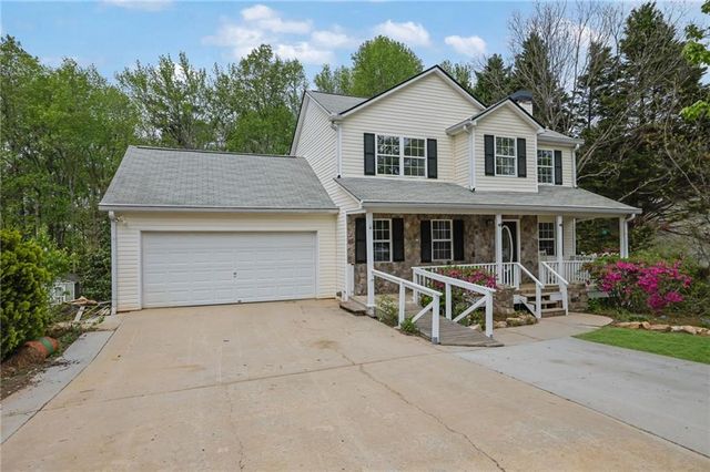 848 Burton Ridge Drive, Loganville, GA 30052