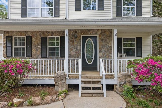 848 Burton Ridge Drive, Loganville, GA 30052