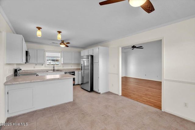 423 Dion Drive, Hubert, NC 28539