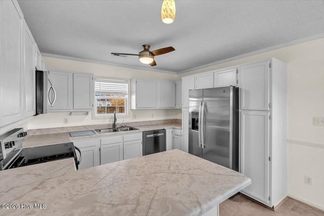 423 Dion Drive, Hubert, NC 28539