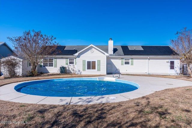 423 Dion Drive, Hubert, NC 28539