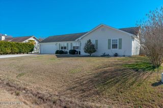 423 Dion Drive, Hubert, NC 28539