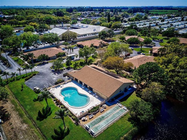 4152 66TH STREET CIRCLE W 4152, Bradenton, FL 34209