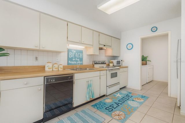 4152 66TH STREET CIRCLE W 4152, Bradenton, FL 34209