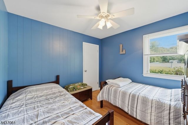 16 Windsor Dr, Jefferson Twp., NJ 07438