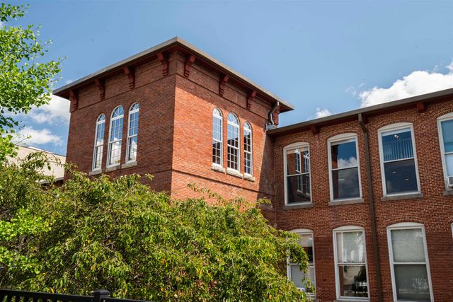 125 Main St Apt 62, Newmarket, NH 03857