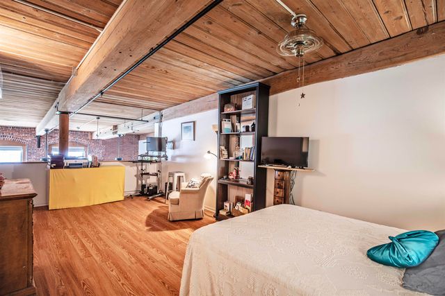 125 Main St Apt 62, Newmarket, NH 03857