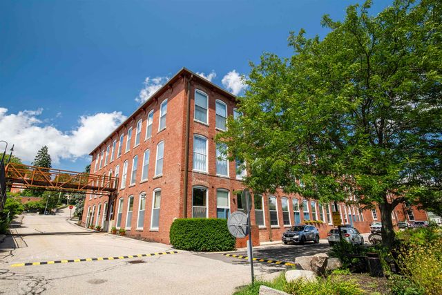 125 Main St Apt 62, Newmarket, NH 03857