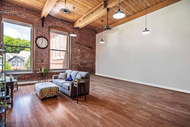 125 Main St Apt 62, Newmarket, NH 03857