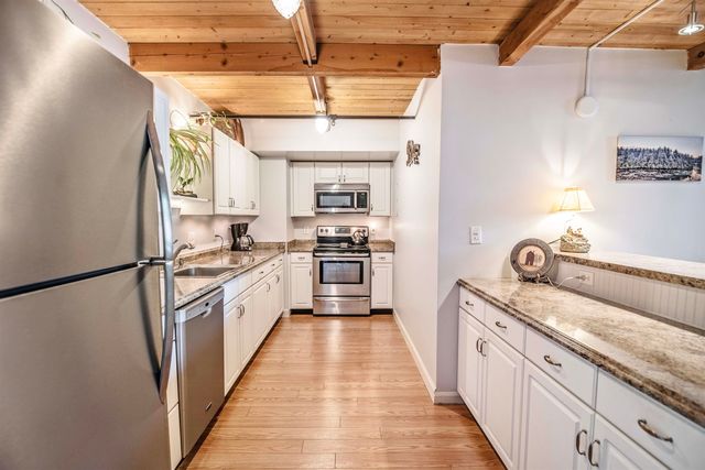 125 Main St Apt 62, Newmarket, NH 03857