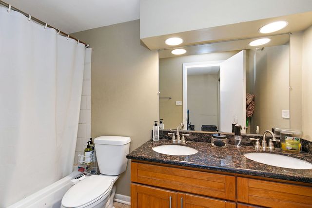 1797 Queensbury Circle, Hoffman Estates, IL 60169
