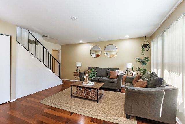 1797 Queensbury Circle, Hoffman Estates, IL 60169