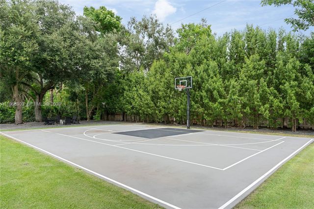 9301 SW 93rd Ave 01, Miami, FL 33176