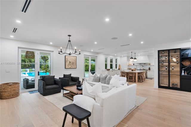 9301 SW 93rd Ave 01, Miami, FL 33176