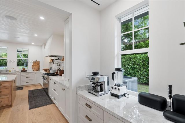 9301 SW 93rd Ave 01, Miami, FL 33176