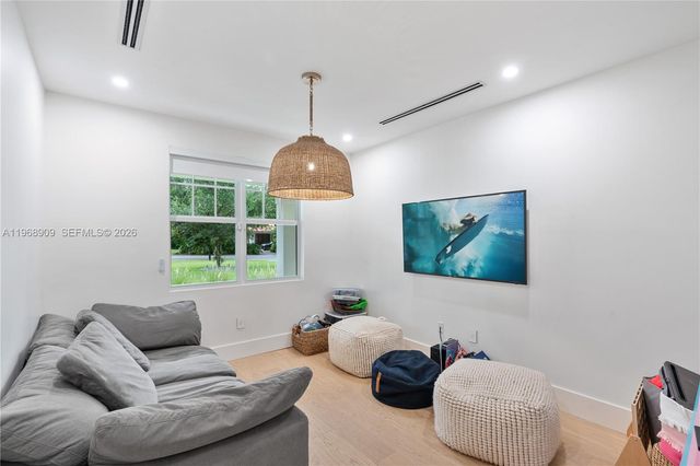 9301 SW 93rd Ave 01, Miami, FL 33176