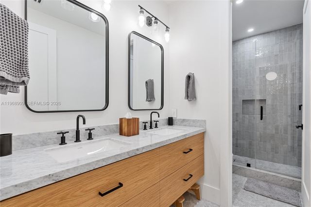 9301 SW 93rd Ave 01, Miami, FL 33176