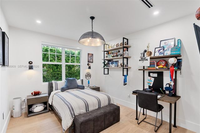 9301 SW 93rd Ave 01, Miami, FL 33176