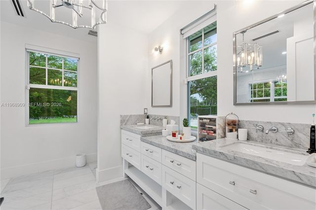 9301 SW 93rd Ave 01, Miami, FL 33176