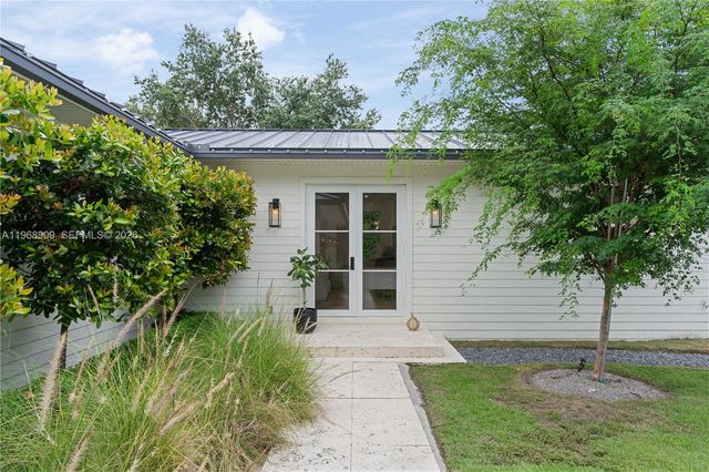 9301 SW 93rd Ave 01, Miami, FL 33176