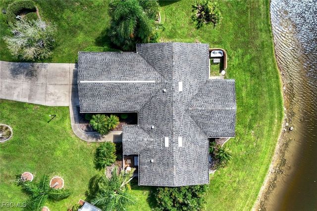 19757 Frenchmans CT, North Fort Myers, FL 33903