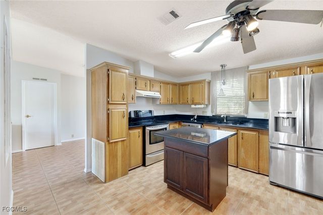 19757 Frenchmans CT, North Fort Myers, FL 33903