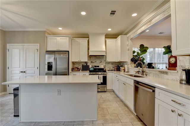 6770 Waveland Drive, Cumming, GA 30040