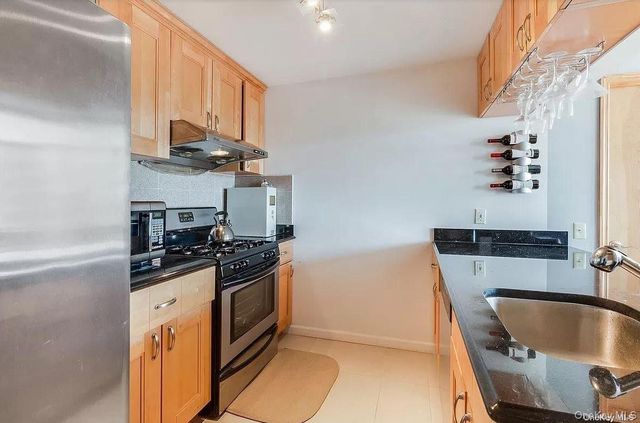 63-14 Queens Boulevard 8H, Woodside, NY 11377