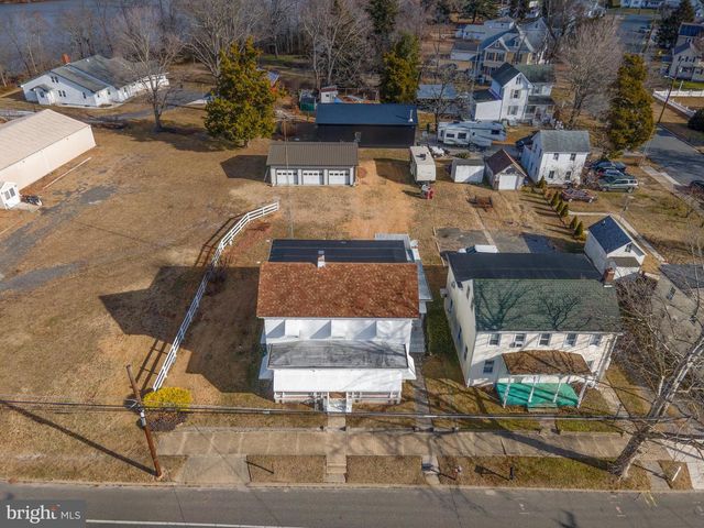 329 MAIN ST, Cedarville, NJ 08311