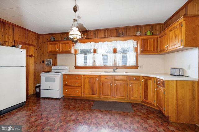 329 MAIN ST, Cedarville, NJ 08311