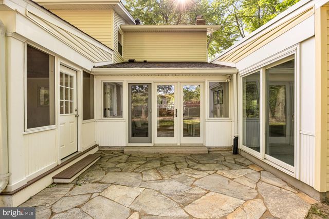 2435 SHENANDOAH ST, Vienna, VA 22180