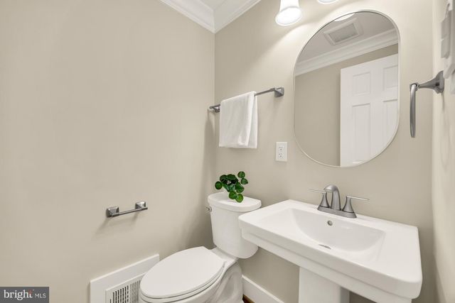 2435 SHENANDOAH ST, Vienna, VA 22180