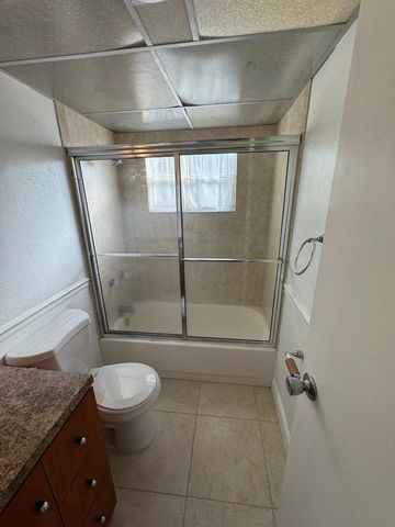 201 BRITTANY E, Delray Beach, FL 33446