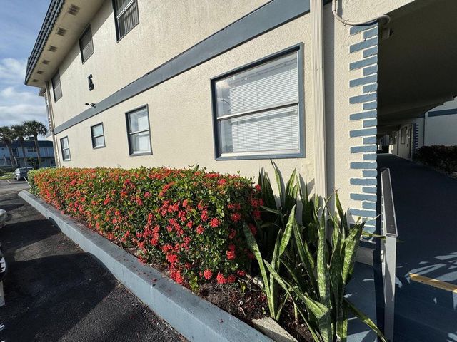 201 BRITTANY E, Delray Beach, FL 33446