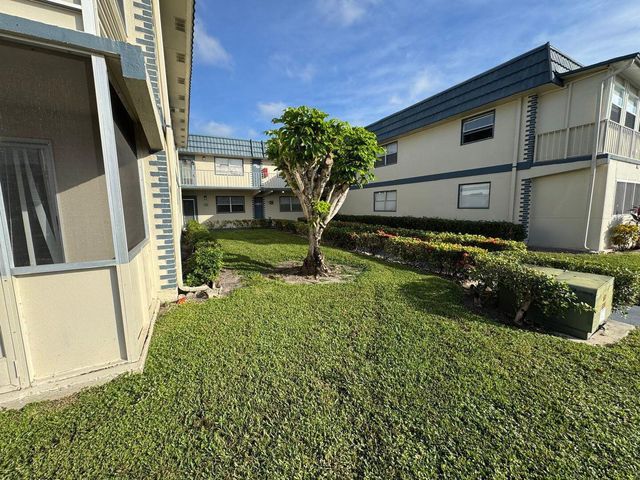201 BRITTANY E, Delray Beach, FL 33446