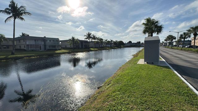 201 BRITTANY E, Delray Beach, FL 33446
