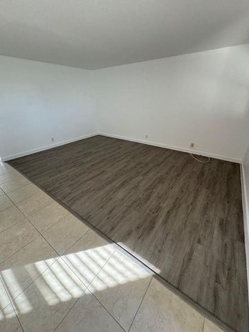 201 BRITTANY E, Delray Beach, FL 33446