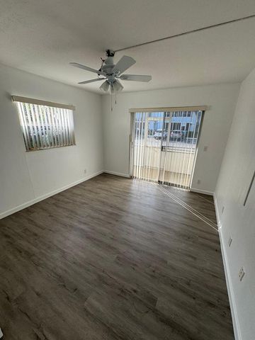 201 BRITTANY E, Delray Beach, FL 33446
