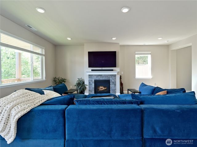 9932 15th Place SE, Lake Stevens, WA 98258